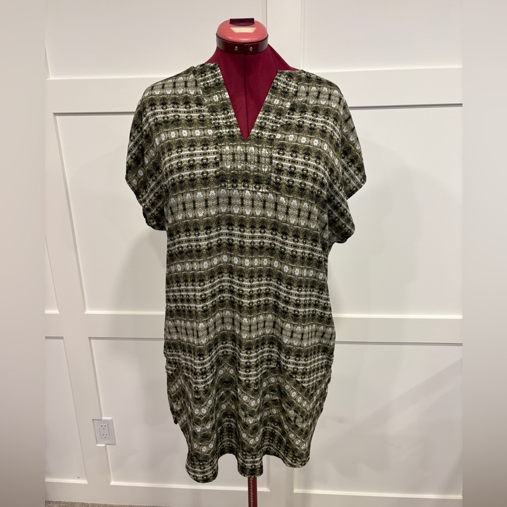 🍀4 for $25🍀 

Joe Fresh Tunic